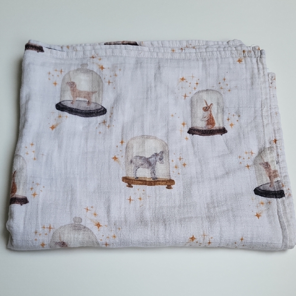 White Muslin Blanket with Animal and Star Print